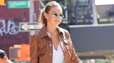 Gigi Hadid, aparitie casual chic pe strazile din New York. Motivul pentru care lumea s-a uitat la picioarele ei 