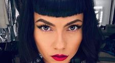 Schimbare de look pentru Inna: artista are părul lung și breton