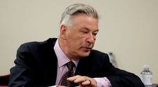 Mesajul șocant pe care Alec Baldwin i l-a trimis soției sale la o zi după ce a împușcat-o accidental pe Halyna Hutchins pe platoul de filmare