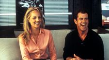 Ți-o amintești? Ne-a cucerit alături de Mel Gibson în „Ce-și doresc femeile”. La 62 de ani, Helen Hunt a ales să îmbătrânească natural și și-a surprins fanii cu un selfie rar: „Atât de autentică, atât de reală. Neobișnuit pentru Hollywood!”