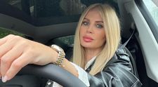 Andreea Bănică a plecat în vacanță. Artista, soțul și cei doi copii au ales o destinație de poveste, într-un tărâm de basm
