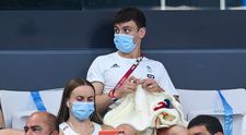 Secretul medaliilor de aur ale sportivului britanic Tom Daley: croșetează și tricotează înainte de probe