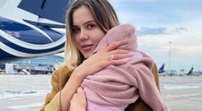 Emily Burghelea, prima vacanță cu fetița ei, în afara țării. Imaginile de la plajă au adunat zeci de mii de like-uri