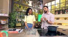 Rețeta care a înnebunit platoul de la Vorbește lumea! Majda a făcut o mămăligă în straturi, numită și BULZ în anumite regiuni,  de n-a mai rămas nimic pe masă