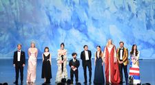 Game of Thrones, marele câștigător de la Premiile Emmy. Cum s-au prezentat actorii pe covorul roșu