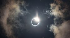 Eclipsă parțială de Soare în martie 2025: unde și când poate fi observată în România