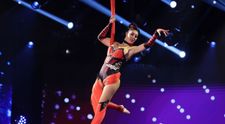 Românii au talent 2022: Susan Jasters Sterza, acrobații spectaculoase la înălțime: “Foarte bun numărul!”