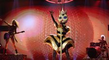 Albina i-a derutat complet pe detectivii Masked Singer România cu interpretarea sa: “Acum e băiat?”