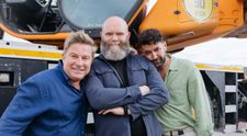 Smiley și Pavel Bartoș, doi polițiști într-o Vacanță All-Inclusive! O comedie românească de zile mari