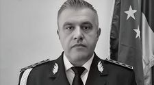 Inspectorul şef al IPJ Dolj a murit în biroul său după ce i s-a făcut rău. Marius Mîrzacu avea 51 de ani. Colegii spun că lucra prea mult