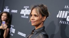 Transformare spectaculoasă pentru Halle Berry pentru rolul din Bruised. Actrița este de nerecunoscut