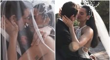 Primele imagini cu Dua Lipa în rochie de mireasă! Artista a arătat divin într-o creație Chanel, împodobită cu 480.000 de mărgele și 25.000 de pene