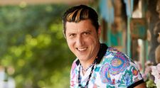 Costi Diță și-a amuzat fanii cu o fotografie de arhivă. Actorul le-a amintit de sora lui Giani din Las Fierbinți