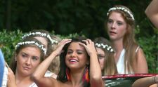 Aparitia indrazneata cu care Selena Gomez si-a pus in valoare silueta. In ce rochie sexy s-a imbracat