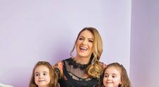 Cum își protejează Lavinia Goste gemenele. Metode de igienă și alimentație în timpul pandemiei de coronavirus