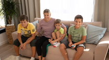 Mama care și-a crescut copiii într-un grajd i-a impresionat pe români. Visuri la cheie a fost lider de audiență