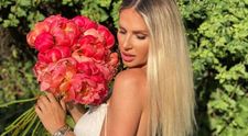 Andreea Bănică, decolteul abisal cu care a atras privirile tuturor din mediul online. Cum s-a filmat artista
