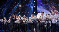 Orchestra Tenore, deși a cântat impecabil pe scena Românii au Talent, nu a reușit să se califice în etapa următoare. Motivul pentru care Andi Moisescu și Mihai Bobonete au oferit „NU” prestației lor artistice: „Nu a fost suficient!”