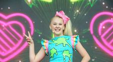 Are doar 16 ani, dar locuiește într-un adevărat palat. Cum arată locuința impresionantă a lui Jojo Siwa