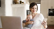 Când îi pui copilului tău primul gadget în mână? Cinci lucruri pe care le-am aflat de la acest seminar online