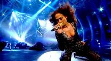 Jennifer Lopez, provocatoare si sexy la finala “So you think you can dance”! VIDEO