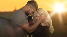 AMNA și Dorian Popa au lansat „Cealaltă ea”, o piesă despre acele femei care nu acceptă să fie trei în relație