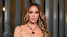 Jennifer Lopez, apariție incendiară la un eveniment elitist: a venit în sutien și într-o fustă transparentă