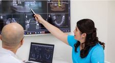 (P) Beneficiile unor implanturi dentare - o listă aproape interminabilă