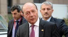 Traian Băsescu, operat la inimă într-o clinică din Paris. Cum se simte fostul președinte