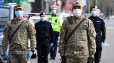 Polițist amenințat pentru că a amendat un cântăreț care nu purta mască în benzinărie: „Te blestem”