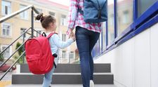 Preșcolarii și familiile cu venituri mici vor primi vouchere în valoare de 500 de lei