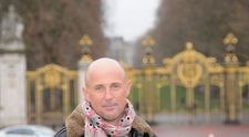Cum arăta Mugur Mihăescu în tinerețe, când avea păr pe cap