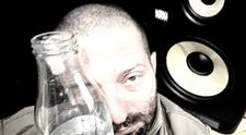 Cheloo, prins de poliţişti după ce a făcut scandal în curtea Catedralei Mântuirii Neamului. Rapperul a ieșit pozitiv la DrugTest
