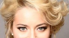 Laura Cosoi, intr-o imagine incendiara care i-a bulversat pe fanii sai: 