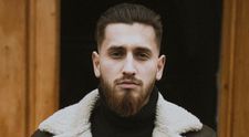 Dima White, un cunoscut vlogger din Republica Moldova, a fost arestat după ce a publicat imagini indecente cu o minoră