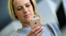 Apple a lansat un iPhone la preț redus în plină pandemie de coronavirus, dar nu știm cui îi va mai păsa