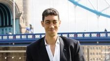 Mihai Albu ii va face pantofi numarul 60 celui mai inalt om din lume