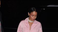 Rihanna, in cea mai ciudata tinuta de pana acum. Cum a aparut cantareata cand nimeni nu se mai astepta sa fie surprins