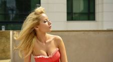 Laura Cosoi a sarbatorit titlul de 