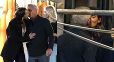 Cuplul momentului! Au fost prinși în fapt, în timp ce se sărutau pasional. Moldoveanca care i-a pus capac este mai tânără decât fiica lui și nu-și poate lua mâinile de pe ea nici pe stradă. Cum au fost fotografiați de paparazzii