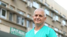 Virgil Ianțu este neurochirurg în serialul Profu`