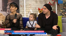 VIDEO Giulia îi așteaptă pe spiridușii moșului