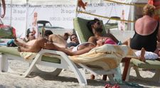 A pozat goala pe plaja. Cum au surprins-o paparazzii Cancan pe Margherita, fata Clejanilor