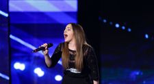 Are numai 19 ani, dar deja a urcat pe cele mai importante scene ale lumii. Vocea ei este impresionanta - VIDEO EXCLUSIV