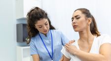 (P) Când ar trebui să consulți un ortoped? Semne că ai nevoie de ajutor medical