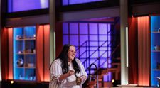 MasterChef 2024, 7 octombrie. Yasmina Cheresteș, manichiurista care scrie poezii și adoră să gătească! Cum au reacționat chefii după ce au gustat din tocănița ungurească: „Am să îți recit și eu un pic de poezie”