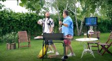 EURO 2020 reunește cele mai tari vedete. Vezi cum ajunge mingea pasată de Ciprian Marica la Andreea Esca