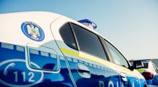Un polițist băut a provocat un accident în localitatea 2 Mai. O tânără și un copil de 2 ani au ajuns la spital