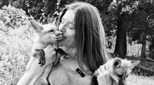 O celebră vedetă YouTube s-a sinucis! Motivul sfâșietor pentru care a recurs la acest gest: „Nu mai putea continua”. Fiica ei este distrusă de durere: „Are inima frântă”