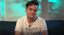 Vloggerul Selly, dezvăluiri despre prima noapte de dragoste: ”Eram la mine acasă, era târziu...”